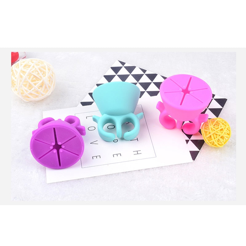 Silicone Nail Polish Ring Holder – Flexible Wearable Gel Polish Bottle Stand for Nail Art