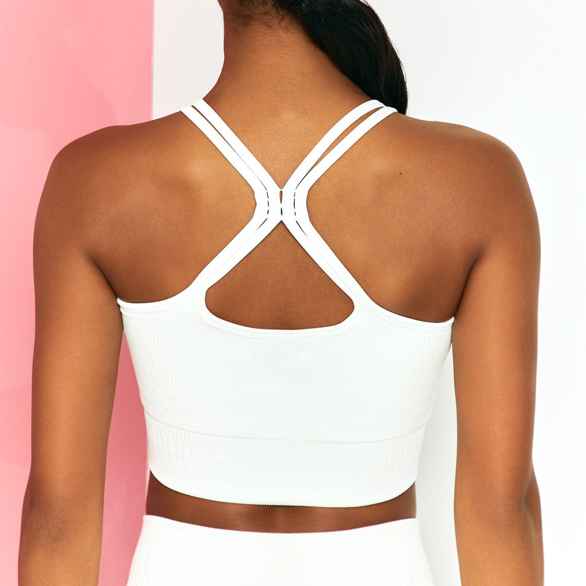 Women's Sleeveless Crop Workout Tank – Quick-Dry Yoga & Fitness Gym Top