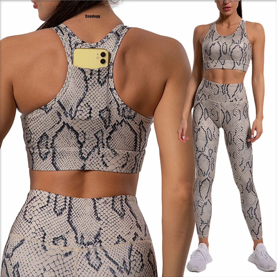 Women's Snake Print 2-Piece Activewear Set – Sports Bra & High-Waist Leggings Workout Outfit