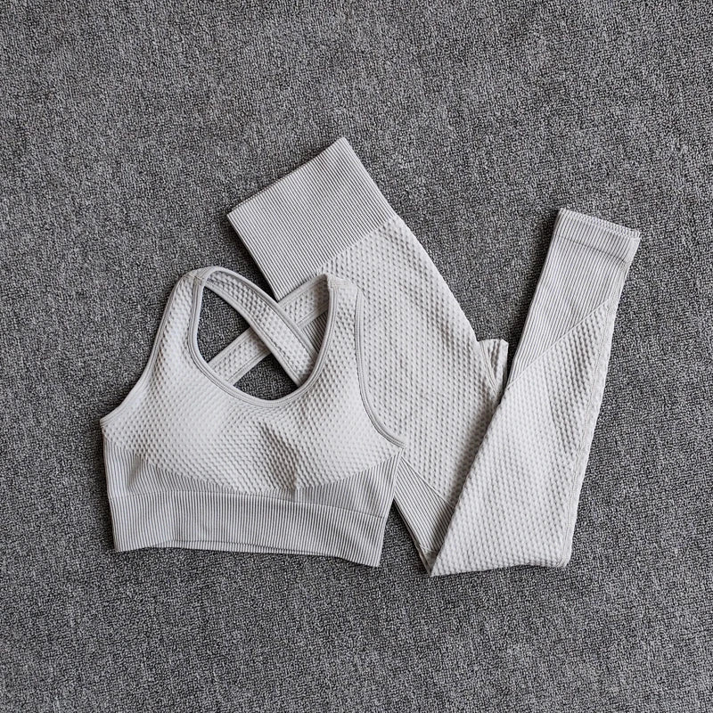 Women's Seamless 3-Piece Yoga Set – Long Sleeve Crop Top, Sports Bra & High-Waist Leggings