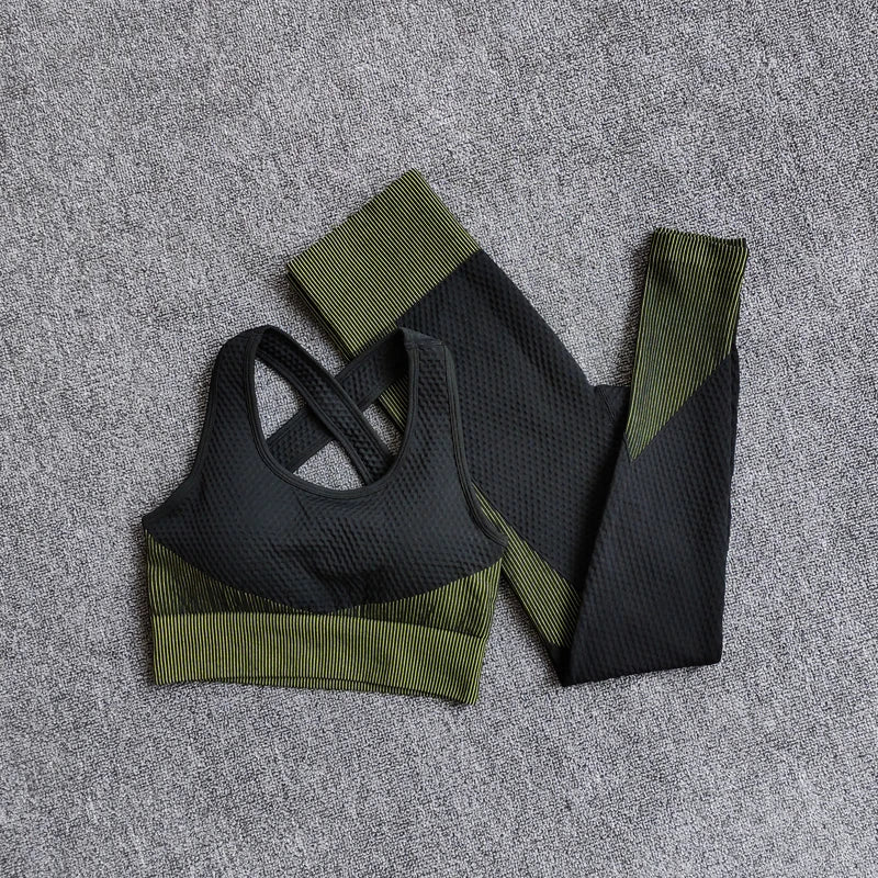 Women's Seamless 3-Piece Yoga Set – Long Sleeve Crop Top, Sports Bra & High-Waist Leggings
